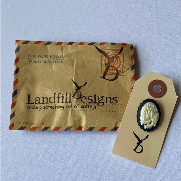 Heart pin/ brooch - Picture 1 of 4